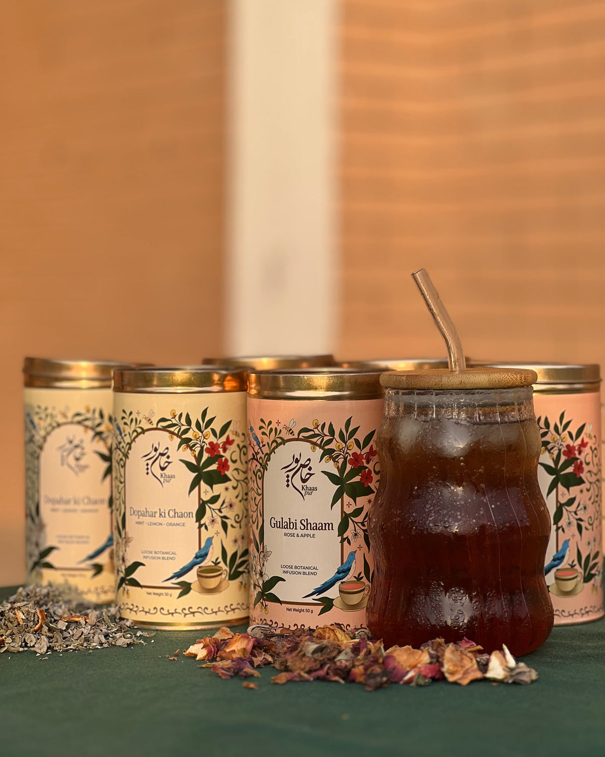 Khaaspur Pehla Qissa Duo tins with Gulabi Shaam and Dopahar Ki Chaon prepared brews